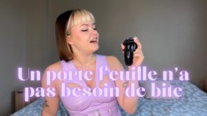 Un porte feuille n'a pas besoin de bite 🔒